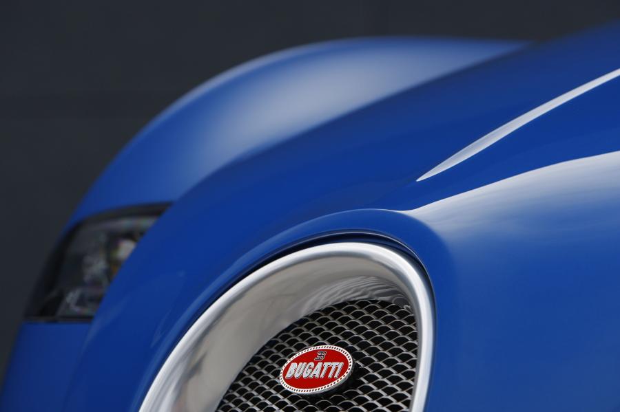  Bugatti Veyron 16.4 Bleu Centenaire 2009 года  (фото 16 из 21)
